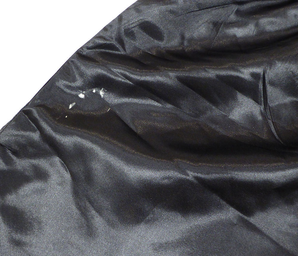 Mike Tyson Signed Black Trunks "HOF 2011" - Beckett