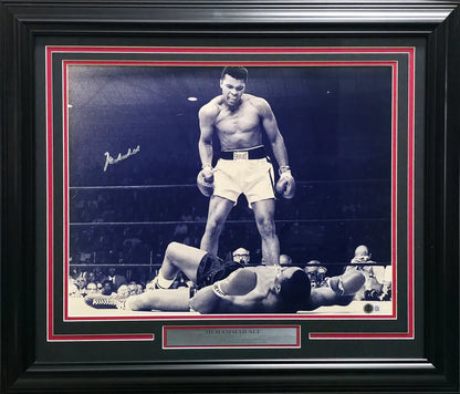 Muhammad Ali Signed Framed 16x20 Photo - Beckett