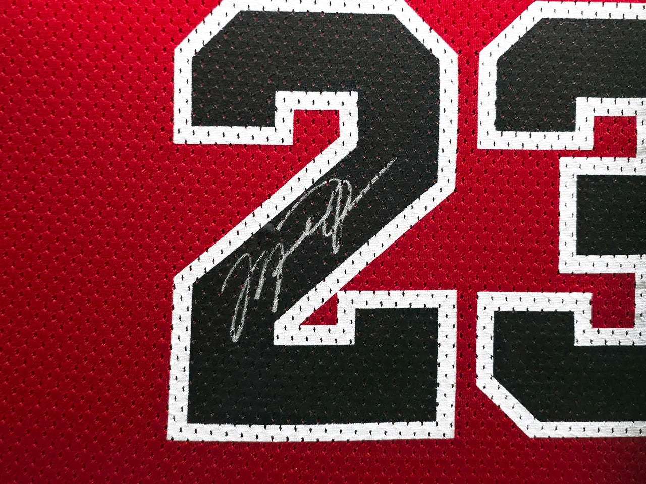 Michael Jordan Signed Framed Chicago BullJersey - Beckett